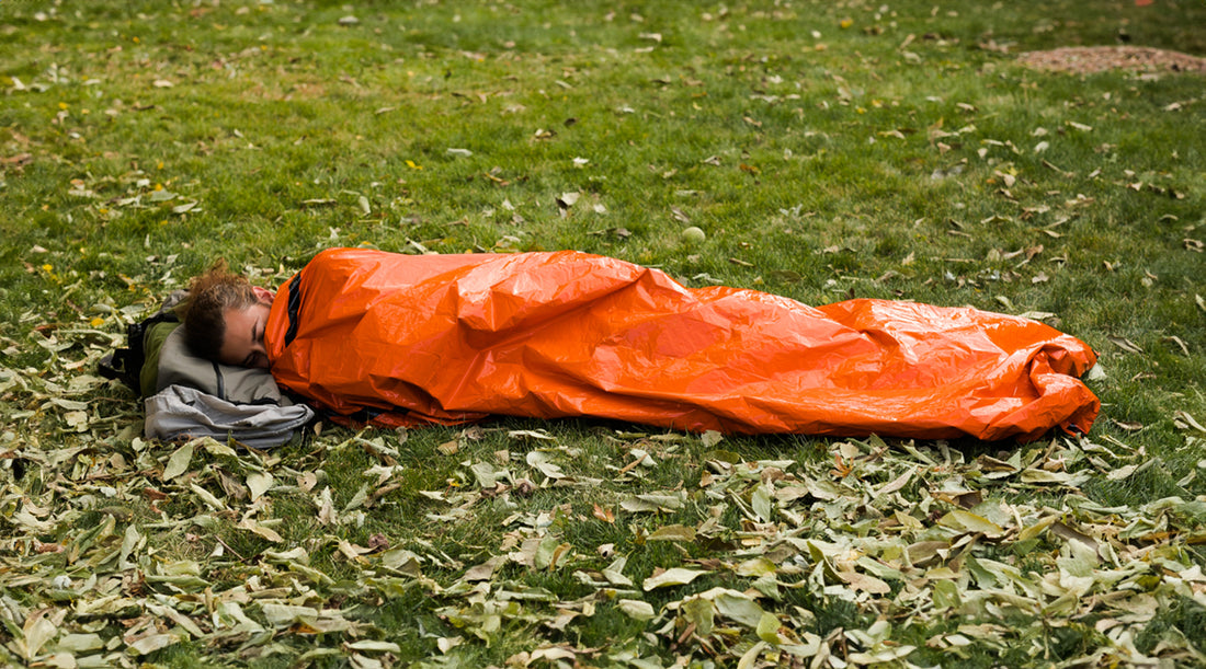12 Uses For Emergency Survival Blankets