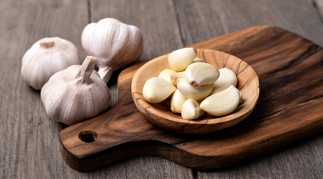15 Incredible Survival Uses For Garlic