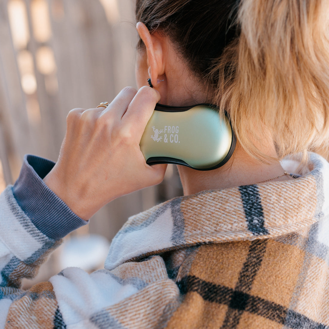 QuickHeat Pro Essential 130° Hand Warmer & Power Bank Survival Frog